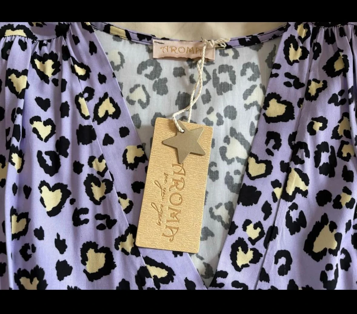 💜 Lilac & Yellow Hearts V-Neck Half-Length Dress - Size U – photo 3